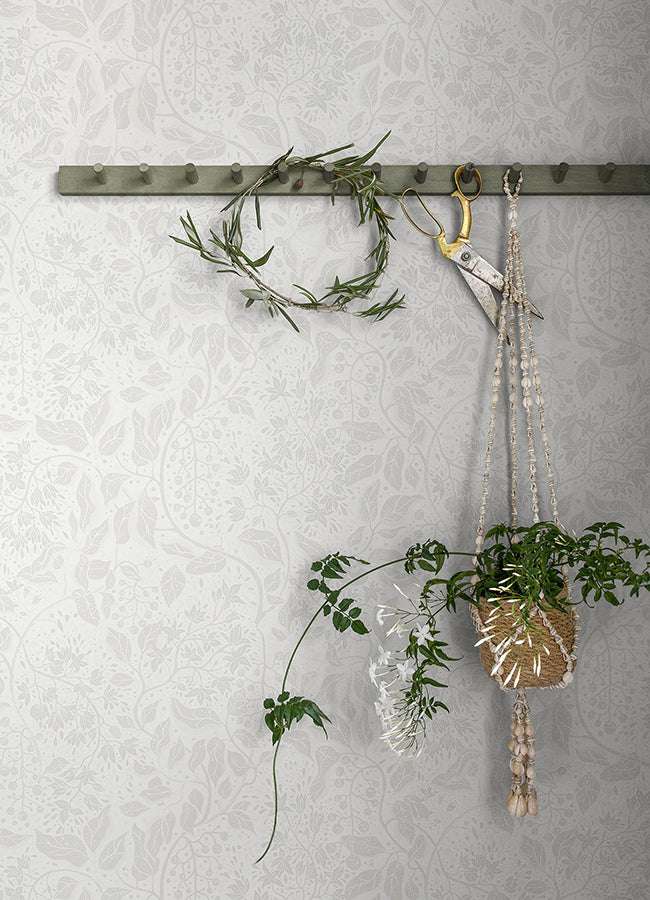 turi-light-grey-twining-vines-wallpaper-york-wallcoverings-4143-22021