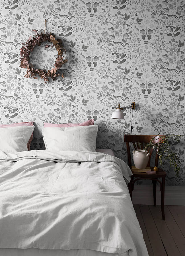 groh-grey-floral-wallpaper-york-wallcoverings-4143-22029 - York Wallcoverings Wallpaper