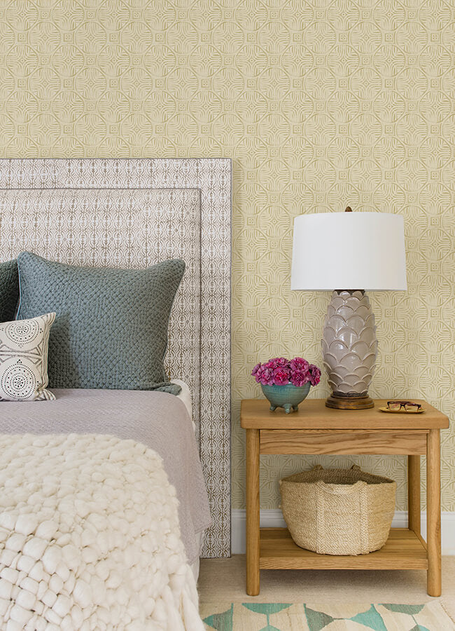 sandee-butter-medallion-wallpaper-york-wallcoverings-3125-72312 - York Wallcoverings Papel pintado