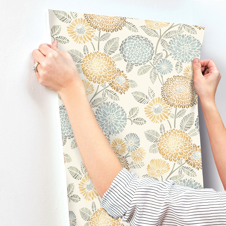 zalipie-apricot-floral-trail-wallpaper-york-wallcoverings-3125-72326 - York Wallcoverings Papel pintado