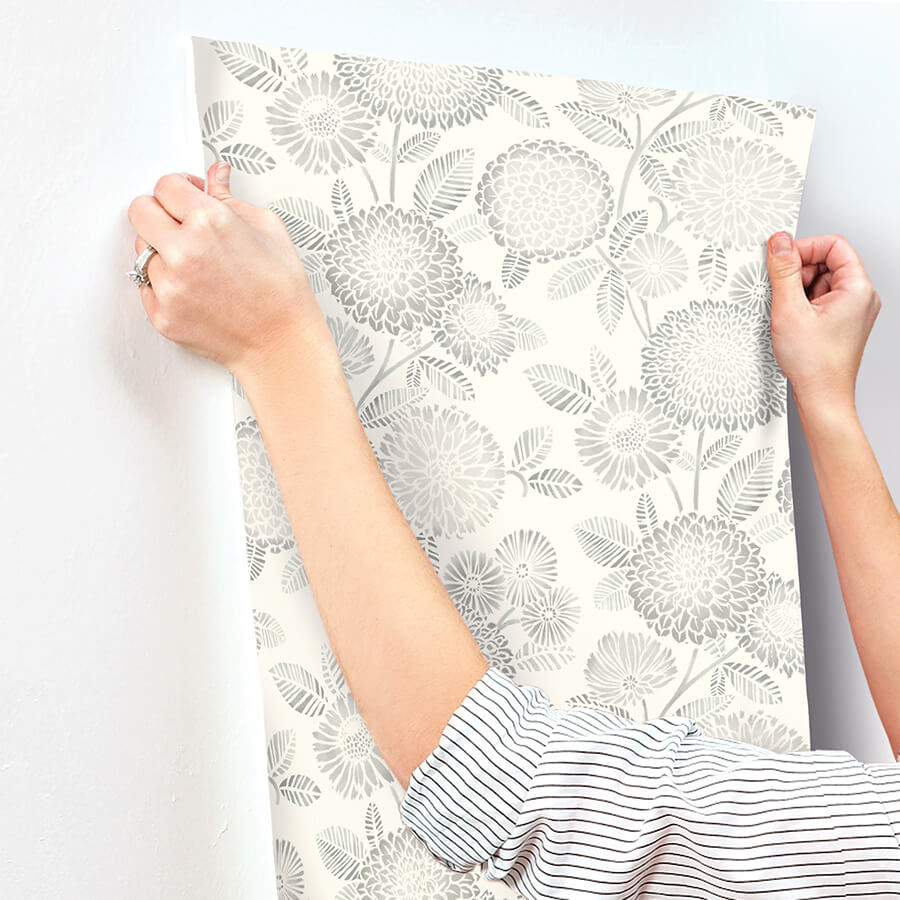 zalipie-grey-floral-trail-wallpaper-york-wallcoverings-3125-72331 - York Wallcoverings Papel pintado