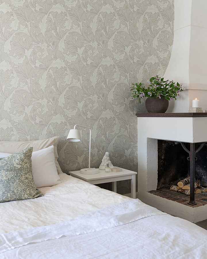 Granville White Leafy Vine Wallpaper - York Wallcoverings - 4153-82011 - York Wallcoverings Wallpaper