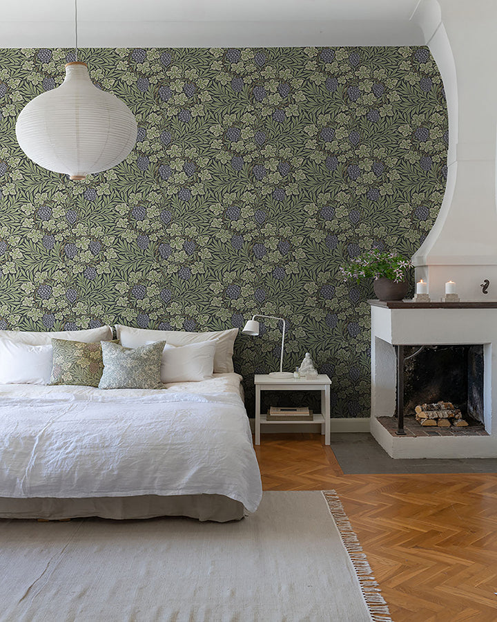 vine-green-woodland-fruits-wallpaper-york-wallcoverings-4153-82019
