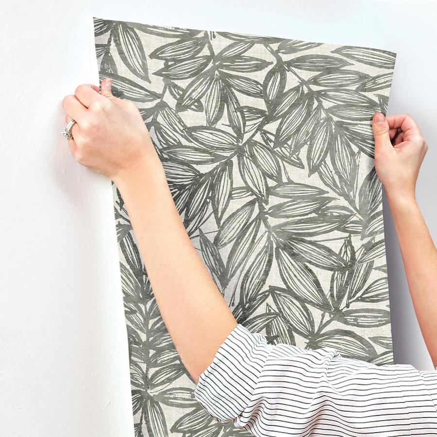 rhythmic-charcoal-leaf-wallpaper-york-wallcoverings-4146-27229 - York Wallcoverings Papel pintado