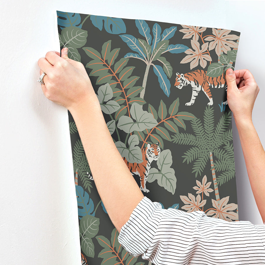 caspian-grey-jungle-prowl-wallpaper-york-wallcoverings-4146-27250