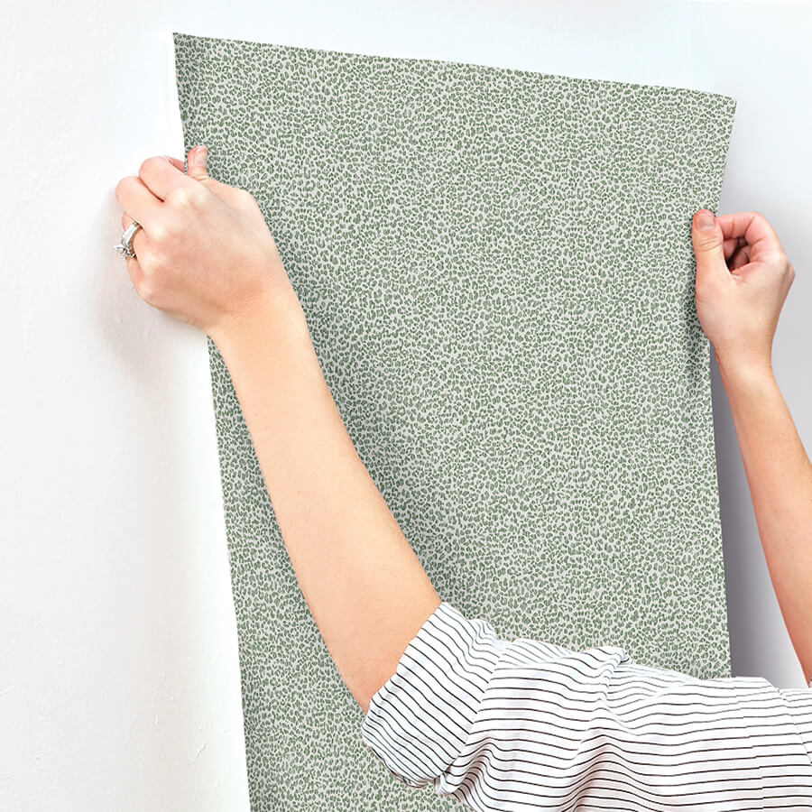 soul-green-animal-print-wallpaper-york-wallcoverings-4146-27264 - York Wallcoverings Wallpaper