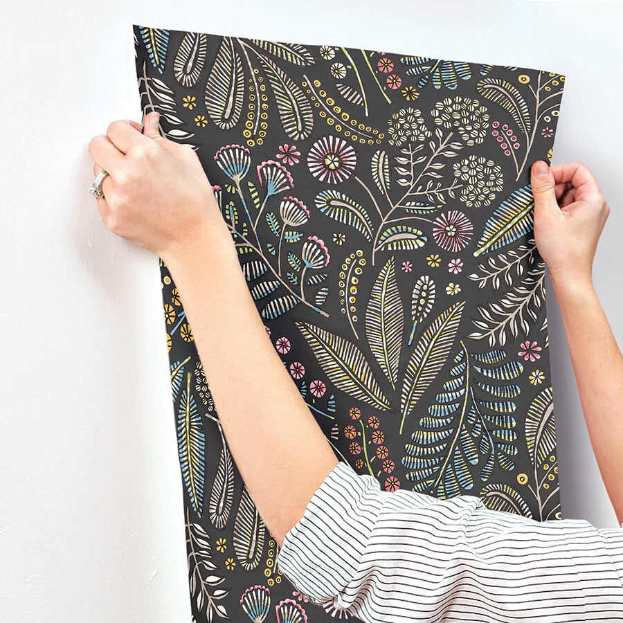 briar-charcoal-floral-wallpaper-york-wallcoverings-4135-27294 - York Wallcoverings Wallpaper