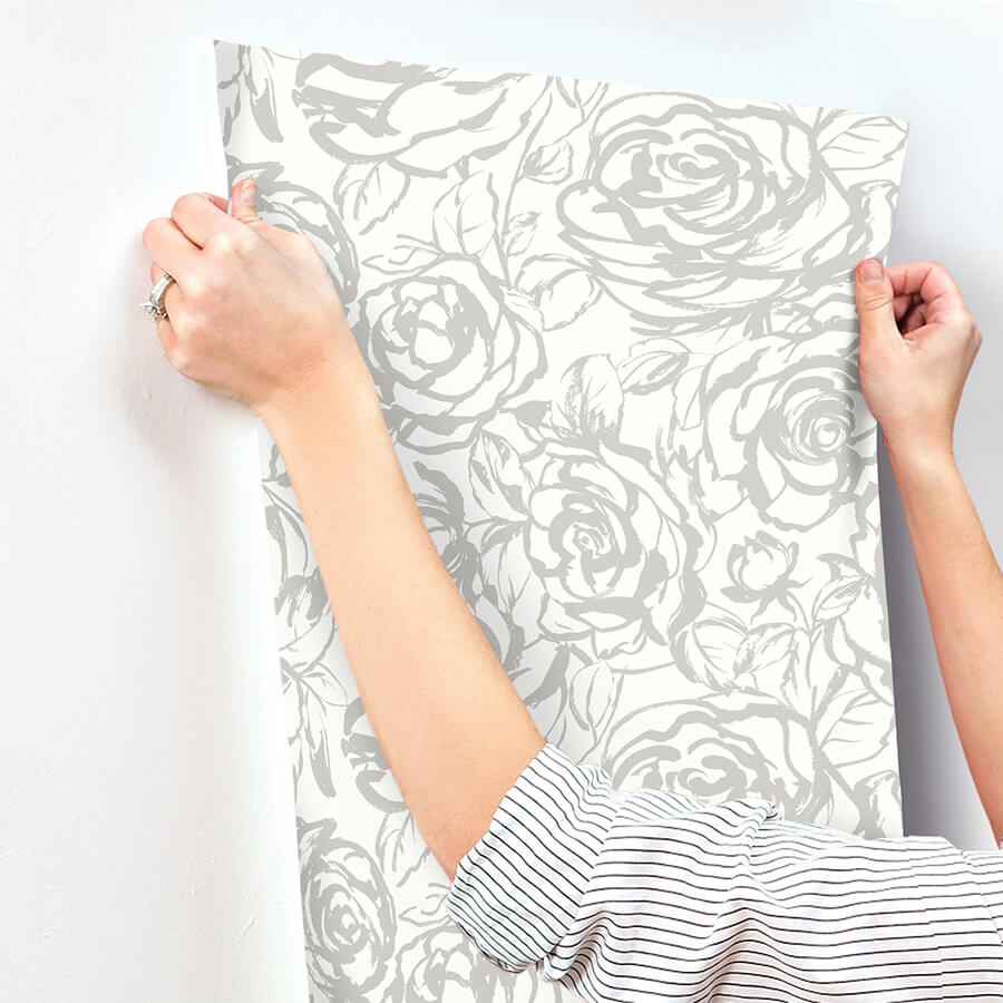 Nelda Silver Rose Wallpaper - York Wallcoverings - 4135-72709 - York Wallcoverings Wallpaper
