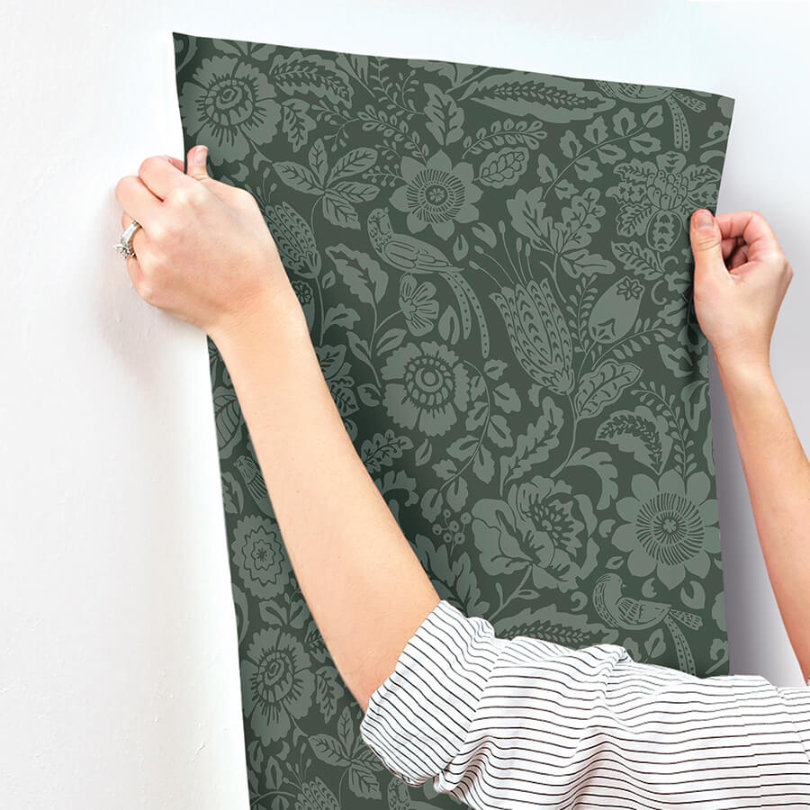 marta-green-floral-trail-wallpaper-york-wallcoverings-4147-27362 - York Wallcoverings Papel pintado