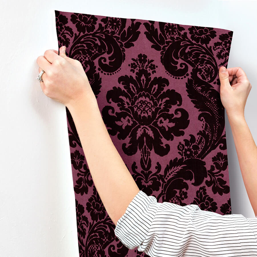 shadow-merlot-flocked-damask-wallpaper-york-wallcoverings-4147-87315 - York Wallcoverings Papel pintado
