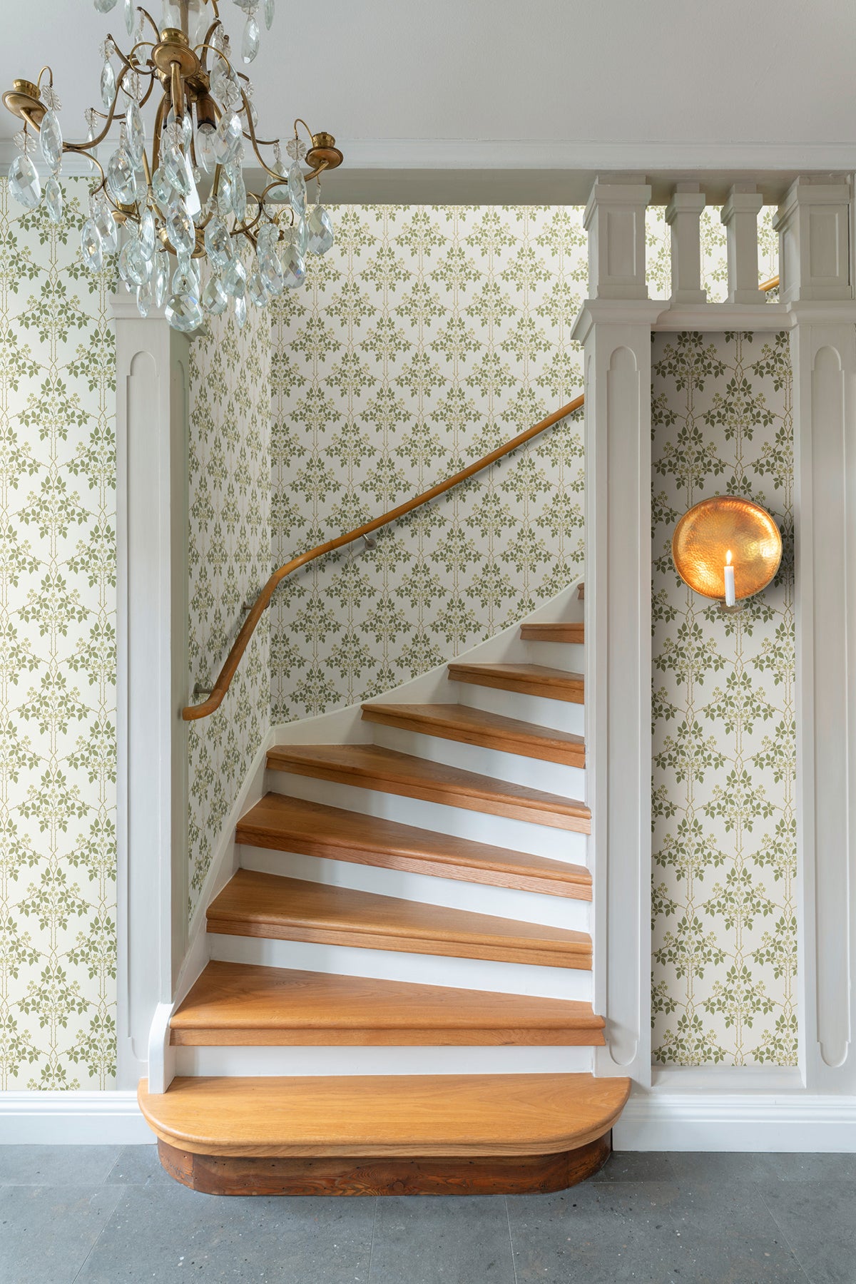 blackberry-chartreuse-vine-trellis-wallpaper-york-wallcoverings-4171-82053