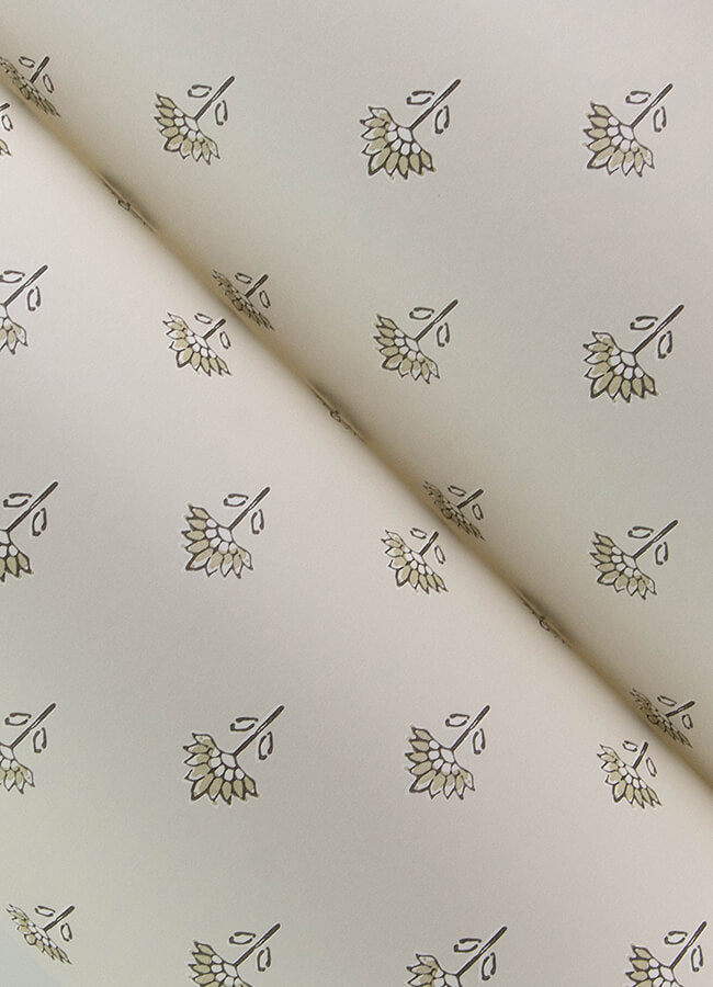 surdiva-ivory-floral-fan-wallpaper-york-wallcoverings-4148-27457 - York Wallcoverings Papel pintado