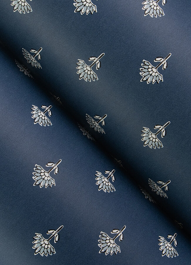 surdiva-indigo-floral-fan-wallpaper-york-wallcoverings-4148-27461 - York Wallcoverings Papel pintado