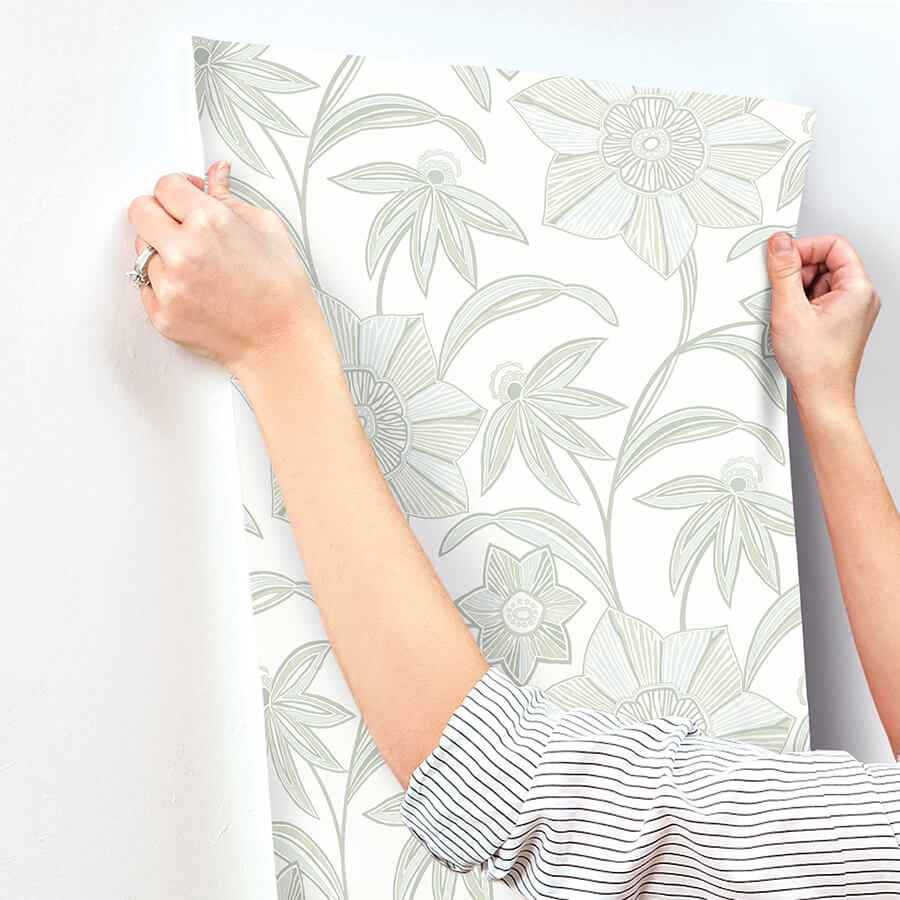 Star Flower Light Green Floral Trail Wallpaper - York Wallcoverings - 4172-27513 - York Wallcoverings Wallpaper