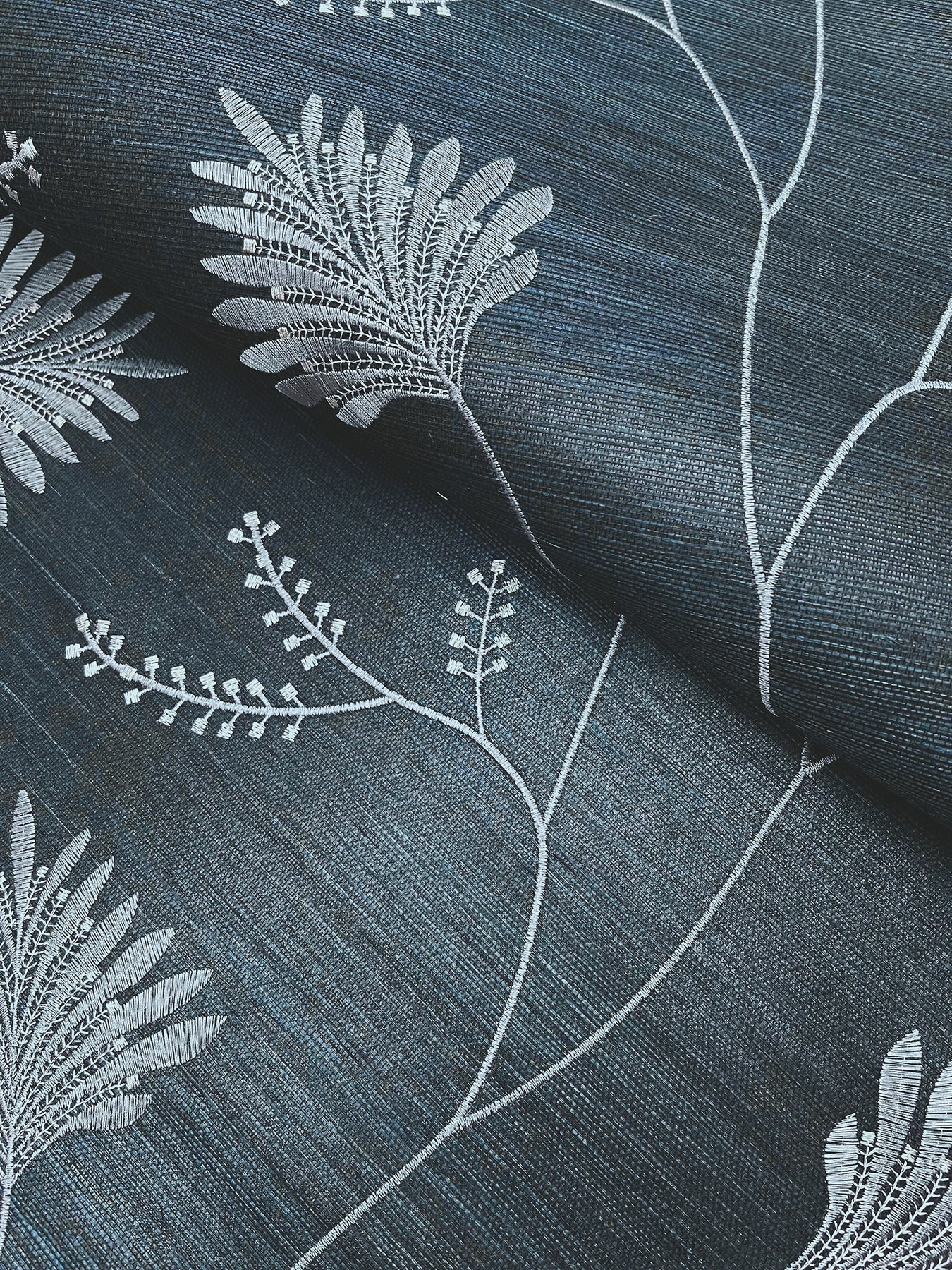 laelynn-wallpaper-navy-york-wallcoverings-mx9608