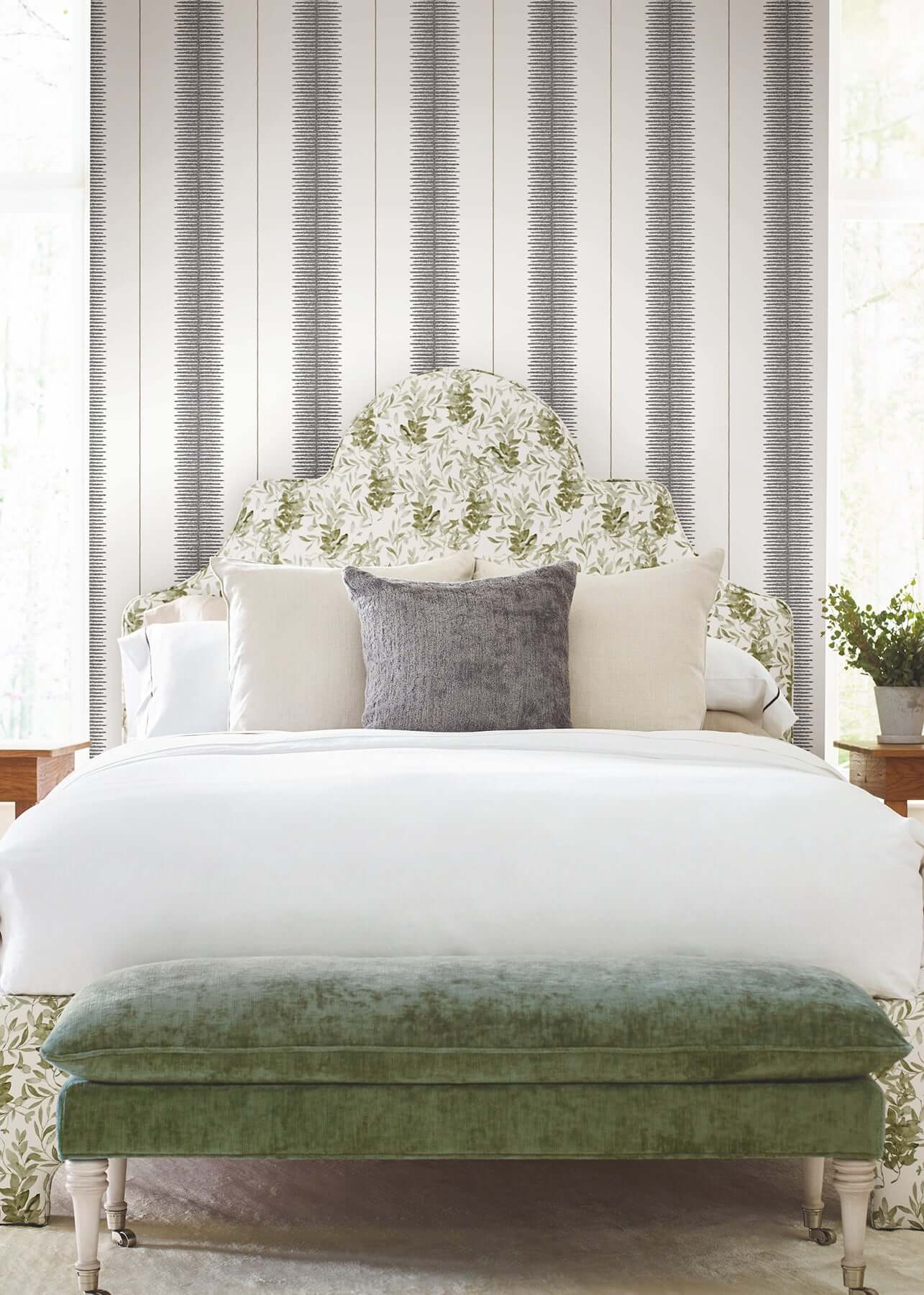 tandem-stripe-black-wallpaper-york-wallcoverings-mx9615 - York Wallcoverings Wallpaper