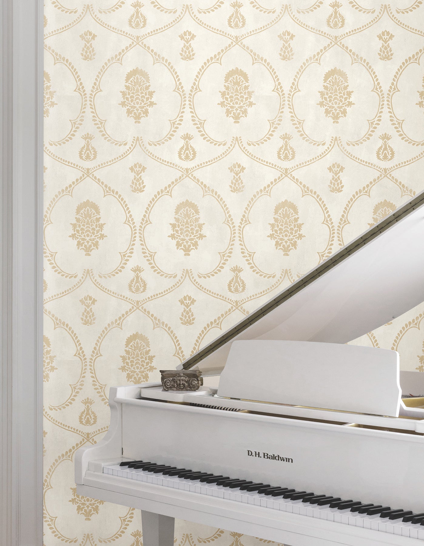 royal-damask-wallpaper-soft-gold-york-wallcoverings-mx9643