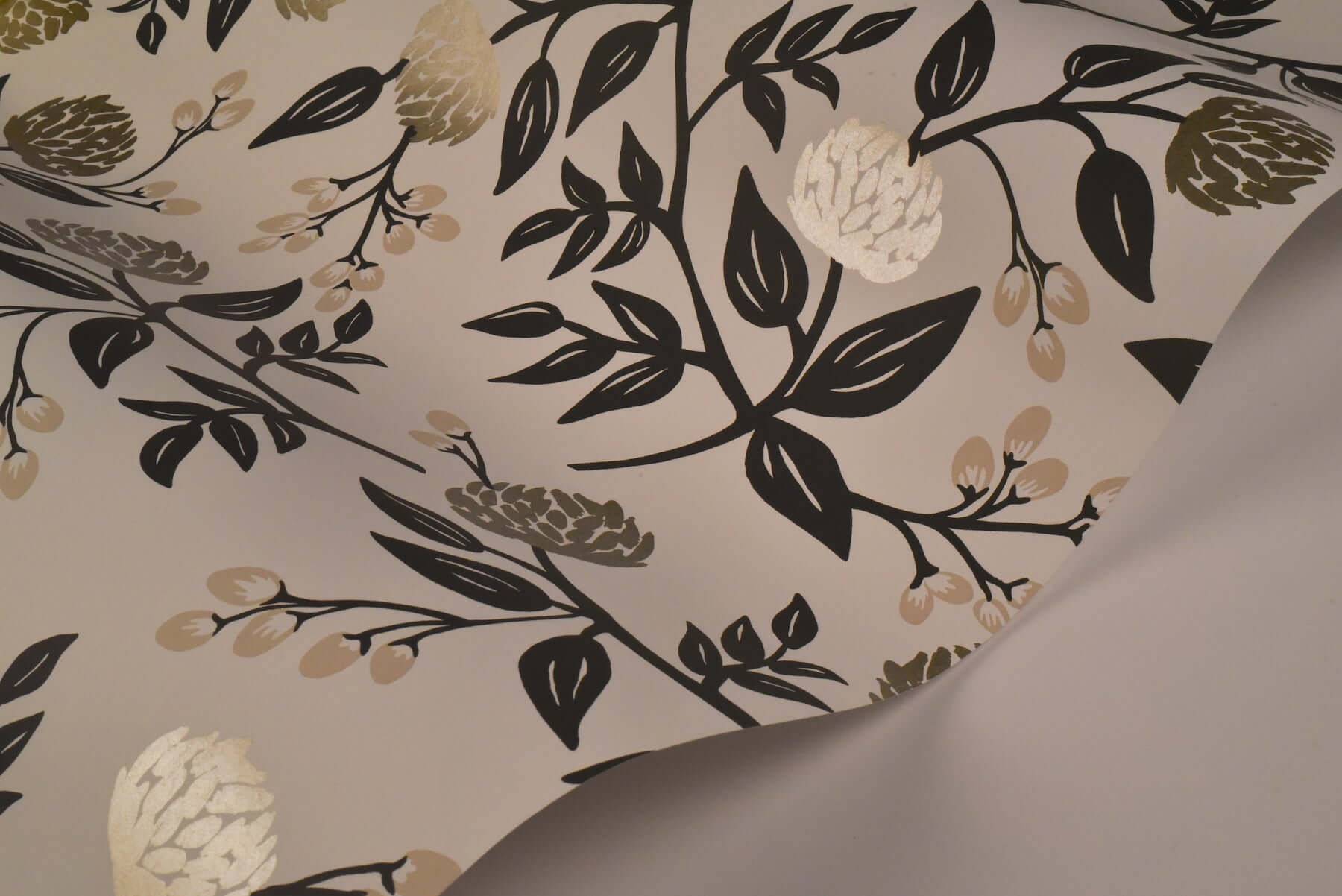 peonies-wallpaper-white-black-york-wallcoverings-ri5150 - York Wallcoverings Wallpaper