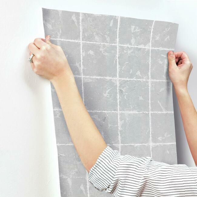 metal-leaf-squares-wallpaper-silver-york-wallcoverings-kt2103