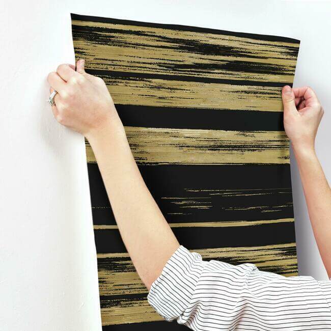 horizontal-dry-brush-wallpaper-blackgold-york-wallcoverings-kt2151 - York Wallcoverings Wallpaper