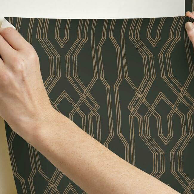 oriental-lattice-wallpaper-blackgold-york-wallcoverings-af6562 - York Wallcoverings Wallpaper