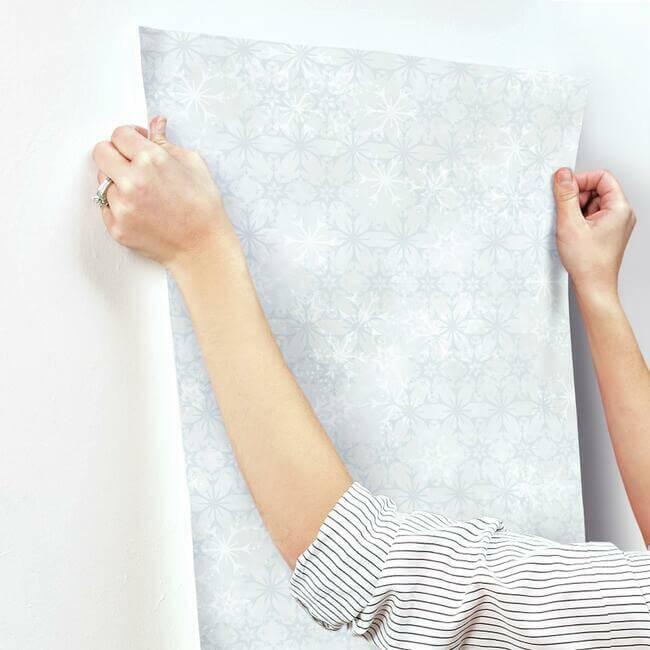 disney-frozen-2-snowflake-wallpaper-whiteaqua-york-wallcoverings-di0962 - York Wallcoverings Wallpaper
