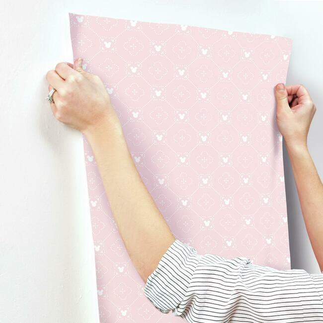 disney-mickey-mouse-argyle-wallpaper-pink-york-wallcoverings-di0979