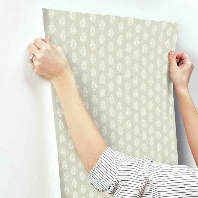 Leaf Pendant Linen Wallpaper - York Wallcoverings - GR5964 - York Wallcoverings Wallpaper