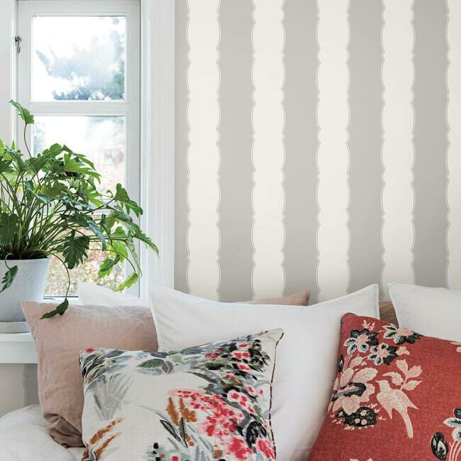 scalloped-stripe-wallpaper-grey-york-wallcoverings-gr6013