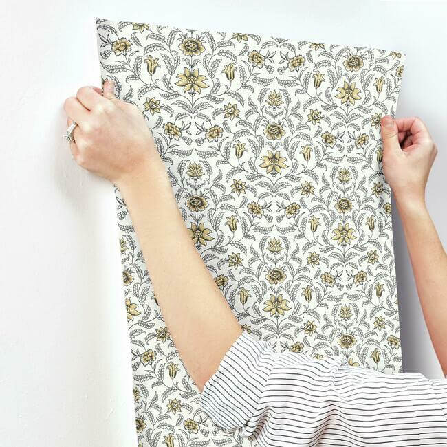 vintage-blooms-wallpaper-yellow-york-wallcoverings-gr5983 - York Wallcoverings Wallpaper