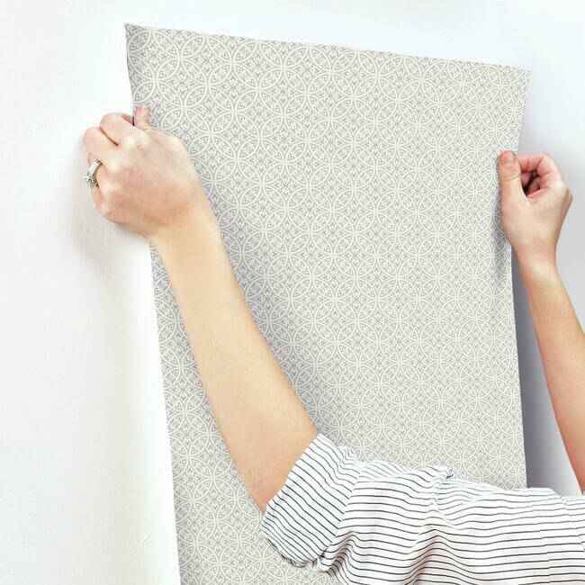 Lacey Circle Geo Grey Wallpaper - York Wallcoverings - SS2517 - York Wallcoverings Wallpaper