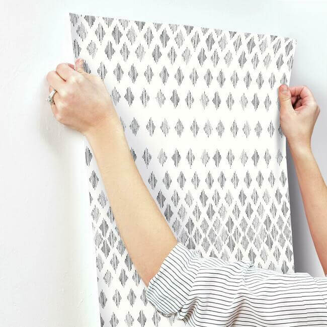diamond-ombre-wallpaper-blackwhite-york-wallcoverings-fh4041 - York Wallcoverings Wallpaper