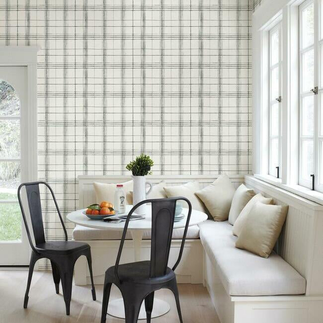 farmhouse-plaid-wallpaper-black-white-york-wallcoverings-fh4016