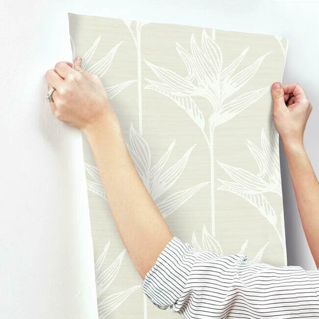 bird-of-paradise-wallpaper-white-york-wallcoverings-tc2672 - York Wallcoverings Wallpaper
