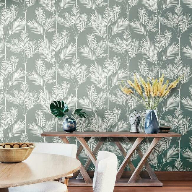 king-palm-silhouette-wallpaper-fog-york-wallcoverings-cv4412