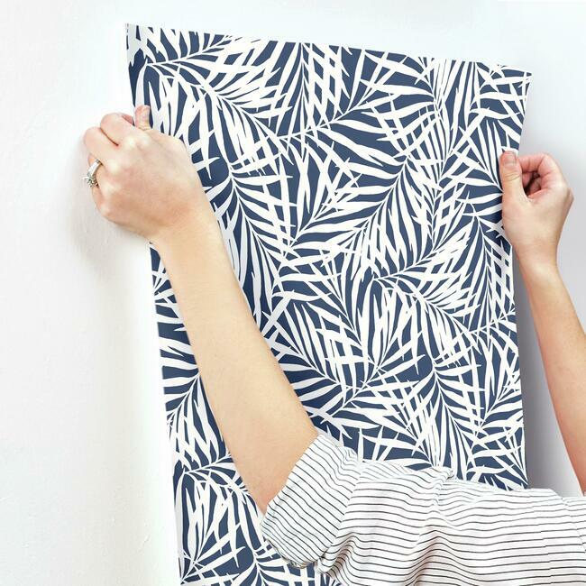 oahu-fronds-wallpaper-navywhite-york-wallcoverings-cv4432 - York Wallcoverings Wallpaper