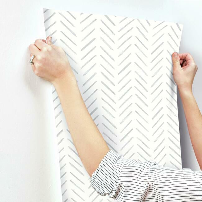 painted-herringbone-wallpaper-fog-york-wallcoverings-cv4453