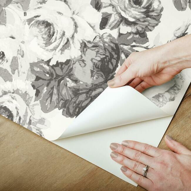 tea-rose-premium-peel-stick-wallpaper-black-white-on-white-york-wallcoverings-psw1157rl