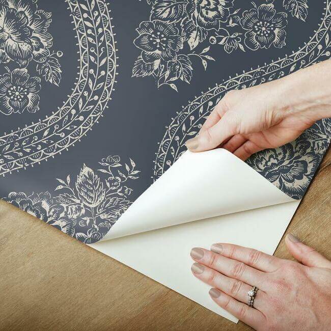 coverlet-floral-premium-peel-stick-wallpaper-taupe-on-navy-york-wallcoverings-psw1178rl - York Wallcoverings Wallpaper