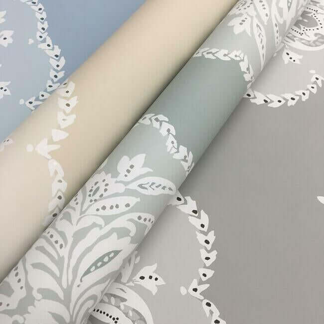 signet-medallion-damask-grey-wallpaper-york-wallcoverings-dm4984 - York Wallcoverings Wallpaper