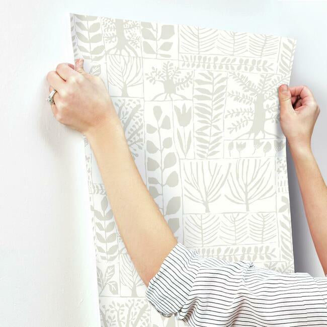 primitive-trees-wallpaper-neutral-york-wallcoverings-bw3861