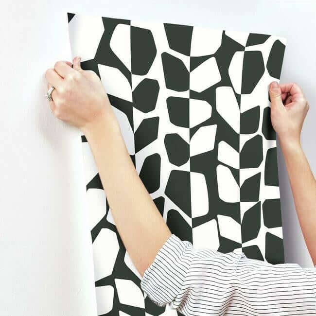 primitive-vines-black-white-wallpaper-york-wallcoverings-bw3893 - York Wallcoverings Wallpaper