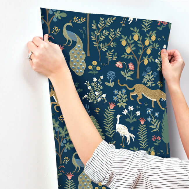 menagerie-wallpaper-navy-york-wallcoverings-rp7304 - York Wallcoverings Wallpaper