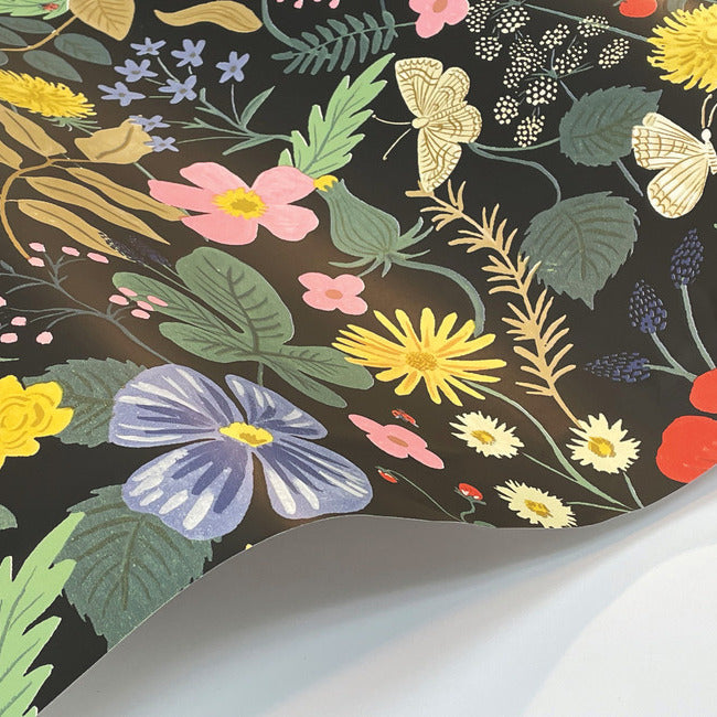 strawberry-fields-wallpaper-black-york-wallcoverings-rp7355