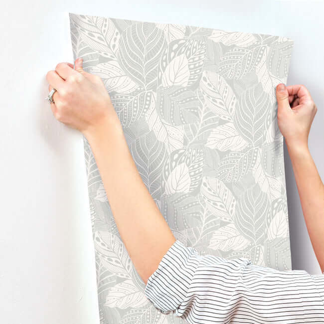 vinca-grey-wallpaper-york-wallcoverings-go8223 - York Wallcoverings Wallpaper