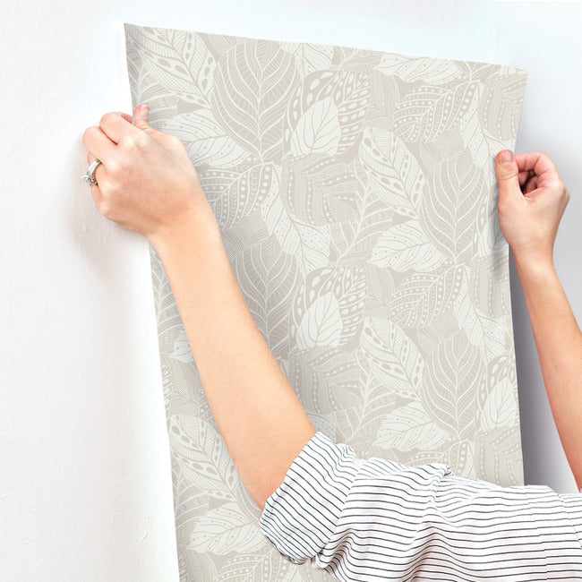 vinca-wallpaper-glint-york-wallcoverings-go8222 - York Wallcoverings Wallpaper