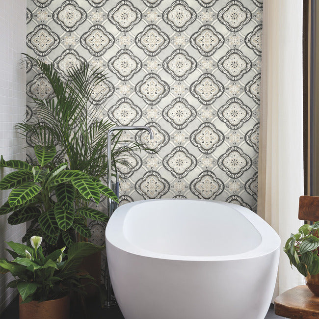 garden-trellis-wallpaper-onyx-york-wallcoverings-go8213