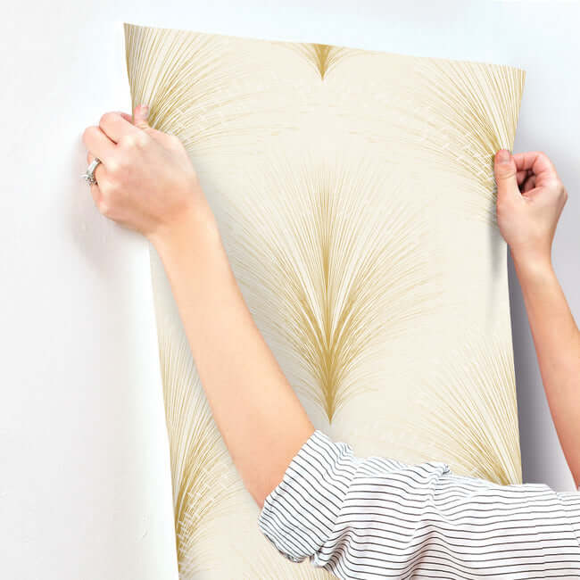 papyrus-plume-wallpaper-beige-york-wallcoverings-oi0681 - York Wallcoverings Wallpaper