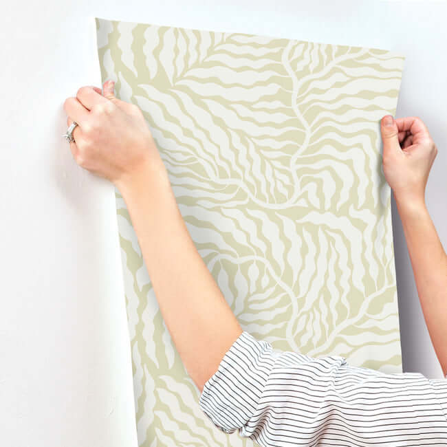 fern-fronds-light-green-white-wallpaper-york-wallcoverings-ag2065 - York Wallpaper Wallpaper