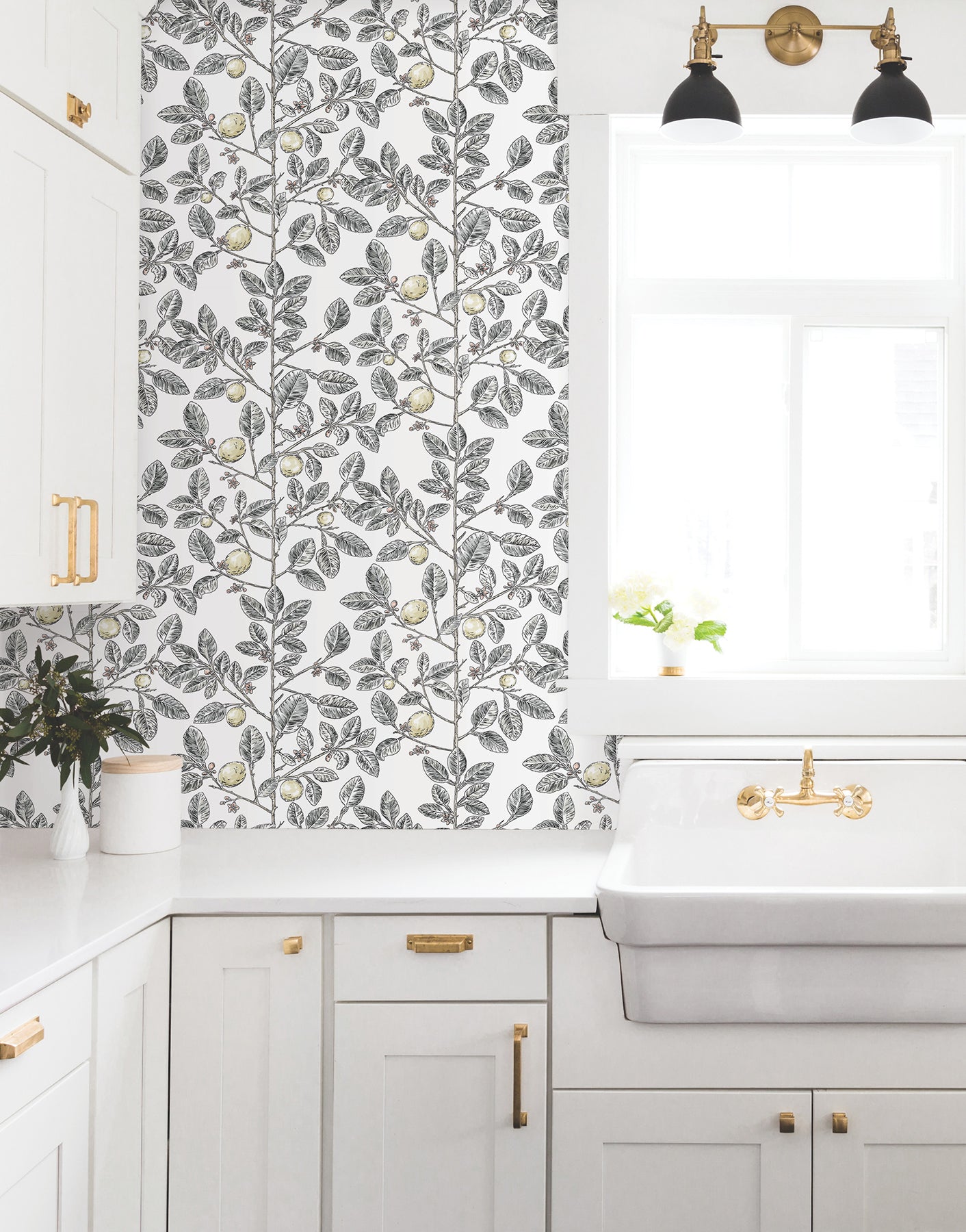 limoncello-toile-wallpaper-black-york-wallcoverings-rt7912